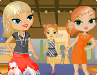 Play Fashion Show Dress Up Game for Girl