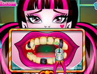 Draculaura's Dentist