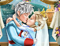 Elsa Wedding Kiss