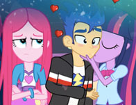 Equestria Girls Secret Kiss