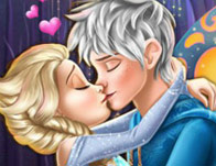 Elsa Kissing Jack Frost - Girl Games
